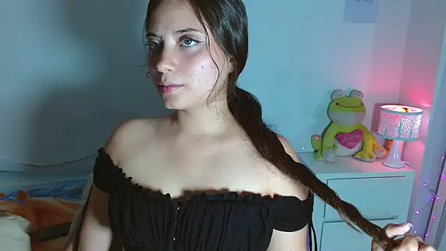 auroraa sexy online show from December 5, 7:06 pm