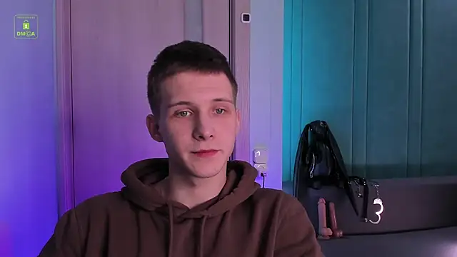 Snapshot of MarkGWalker chatting on January 18, 10:28 am MarkGWalker online show from January 18, 10:28 am