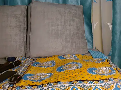 lavishh linds online show from January 10, 6:04 am