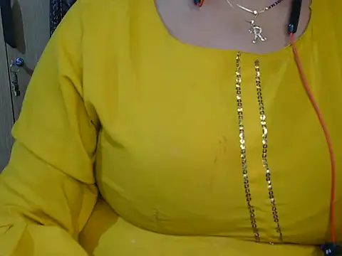 Snapshot of Cute_Ruhi99 chatting on February 20, 8:50 am Cute Ruhi99 online show from February 20, 8:50 am