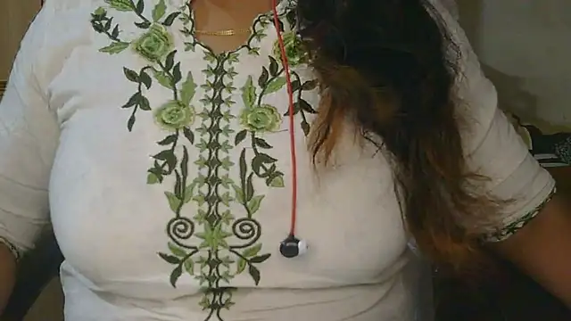 Cute Ruhi99 online show from April 13, 7:25 am