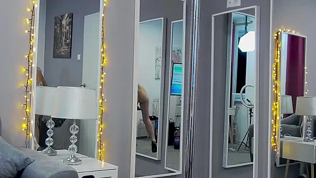 AnneHove online show from January 21, 9:57 am