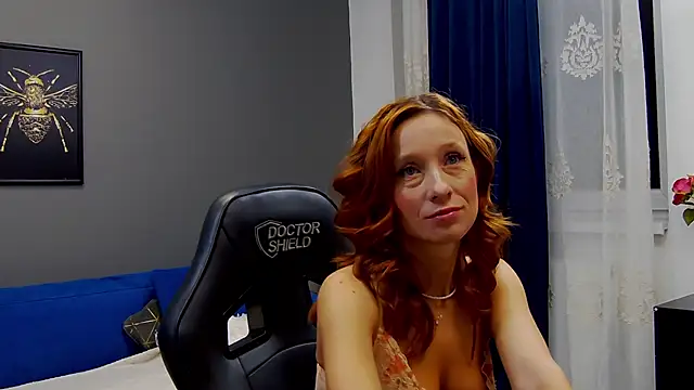 AnneHove online show from February 7, 3:12 am