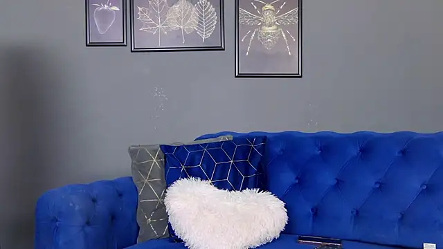 AnneHove online show from April 15, 4:19 am