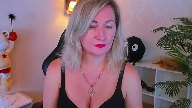 AriFleow online show from October 23, 11:42 am