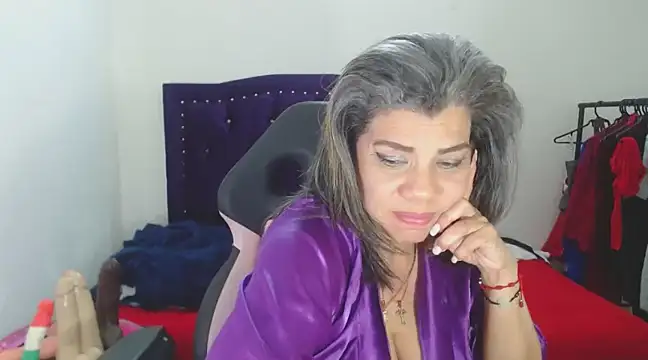 vikyadams online show from March 21, 2:18 am