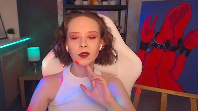 Snapshot of FascinatingEyess chatting on December 11, 6:42 pm FascinatingEyess online show from December 11, 6:42 pm