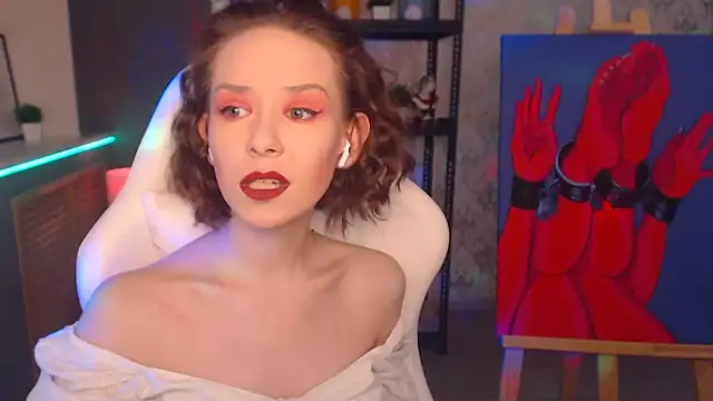 Snapshot of FascinatingEyess chatting on January 1, 6:16 pm FascinatingEyess online show from January 1, 6:16 pm