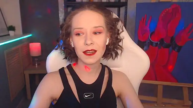 Snapshot of FascinatingEyess chatting on February 4, 9:31 pm FascinatingEyess online show from February 4, 9:31 pm