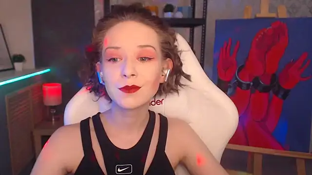 Snapshot of FascinatingEyess chatting on February 14, 10:36 pm FascinatingEyess online show from February 14, 10:36 pm