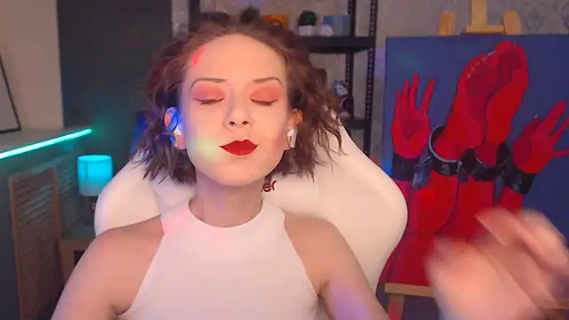 Snapshot of FascinatingEyess chatting on February 16, 11:48 pm FascinatingEyess online show from February 16, 11:48 pm