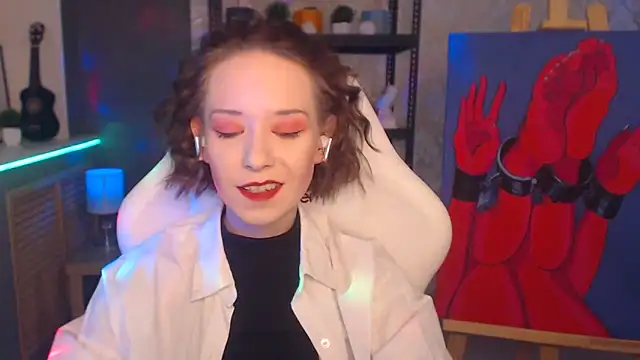 Snapshot of FascinatingEyess chatting on February 25, 6:36 am FascinatingEyess online show from February 25, 6:36 am