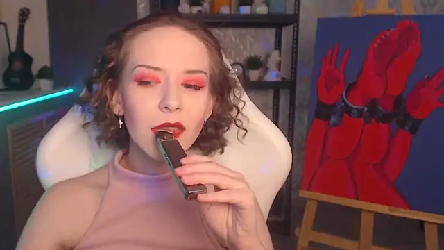 Snapshot of FascinatingEyess chatting on September 8, 7:13 pm FascinatingEyess online show from September 8, 7:13 pm