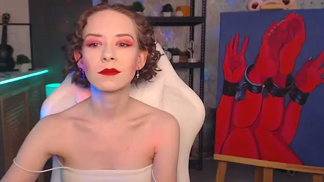 FascinatingEyess online show from February 14, 8:00 am