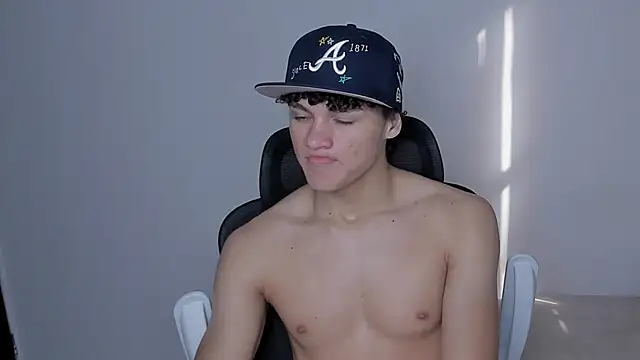 laurent nova online show from November 30, 6:56 pm