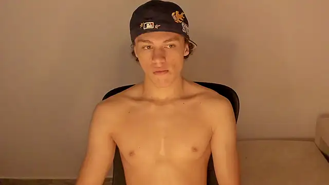 laurent nova online show from December 22, 9:06 am