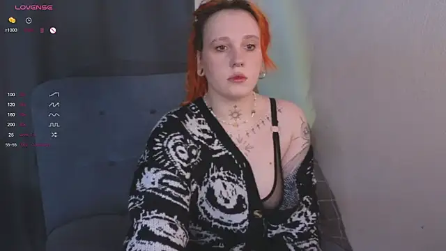 Snapshot of The_Full_Red_Moon chatting on September 21, 12:18 pm The Full Red Moon online show from September 21, 12:18 pm