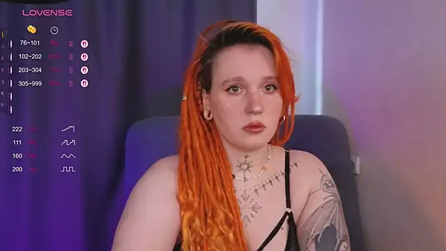 Snapshot of The_Full_Red_Moon chatting on October 1, 4:07 am The Full Red Moon online show from October 1, 4:07 am