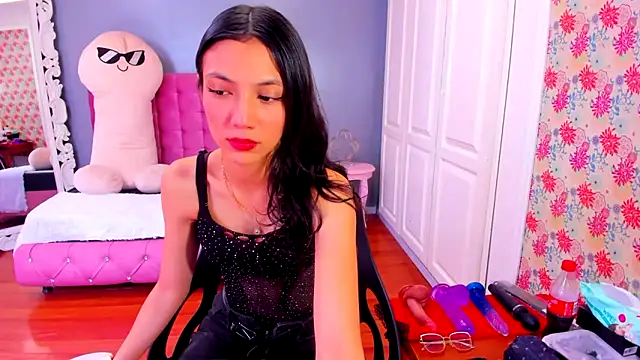 Iris Stone  online show from February 17, 3:31 pm