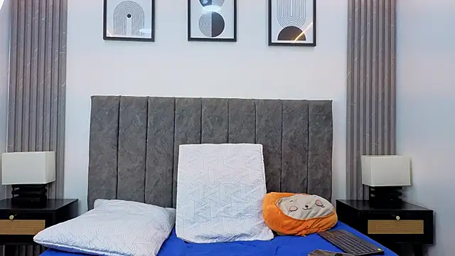 Luciana Ortiz1 online show from February 12, 1:17 pm