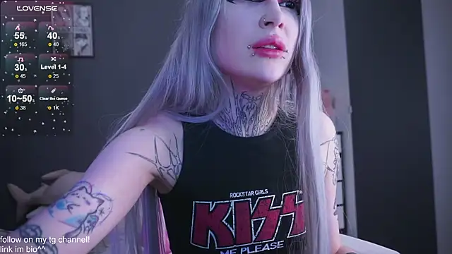 fraulein mooon online show from December 17, 5:52 pm