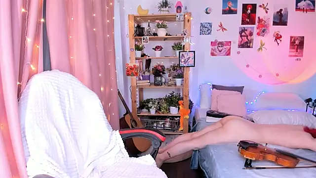 Jenny Foster online show from February 4, 10:10 am