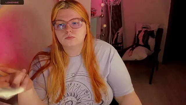 Melissa Purr online show from March 28, 5:45 pm