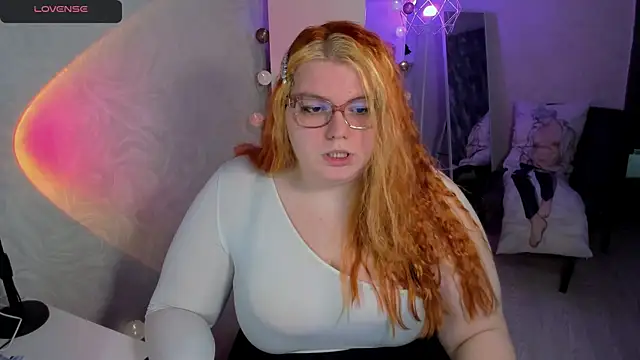 Melissa Purr online show from April 5, 7:00 pm