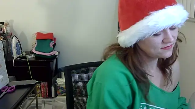 Snapshot of ziggyspice chatting on December 7, 5:37 am ziggyspice online show from December 7, 5:37 am