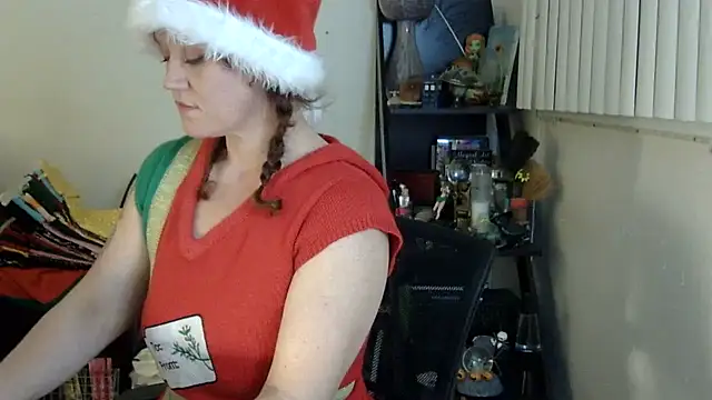 Snapshot of ziggyspice chatting on December 13, 5:38 am ziggyspice online show from December 13, 5:38 am