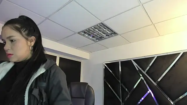 Ivanna18 x online show from November 6, 3:51 am