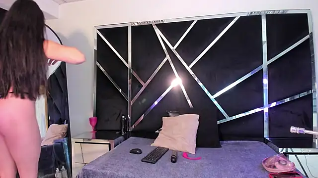 Ivanna18 x online show from November 8, 3:29 am