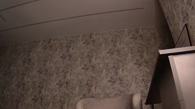 eelizabeth online show from April 21, 4:30 am