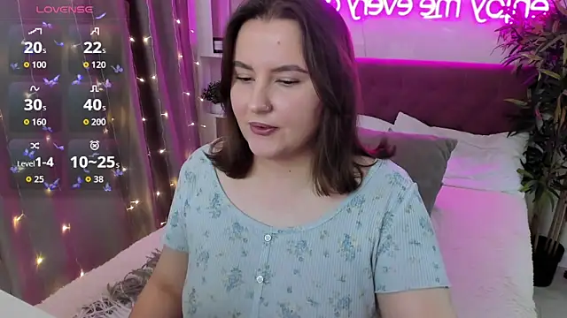 FeralPeach online show from December 20, 5:58 am