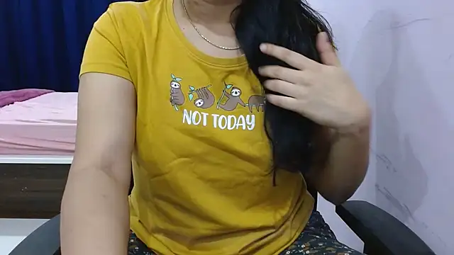 Snapshot of priya__81 chatting on January 21, 4:58 pm priya 81 online show from January 21, 4:58 pm