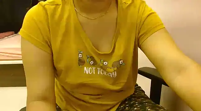 Snapshot of priya__81 chatting on January 29, 5:24 pm priya 81 online show from January 29, 5:24 pm