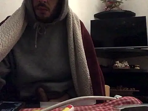 Snapshot of DragonPink chatting on December 22, 10:06 am DragonPink online show from December 22, 10:06 am