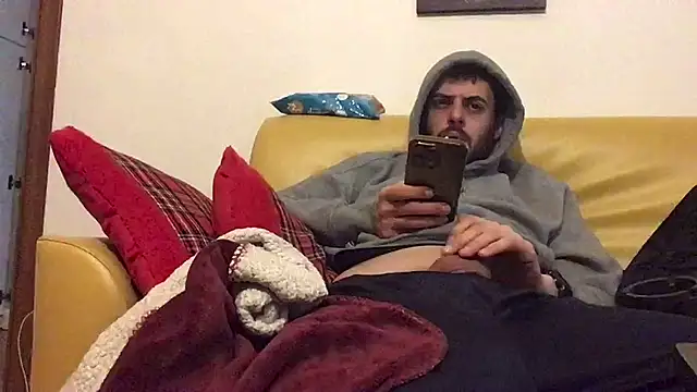 Snapshot of DragonPink chatting on January 12, 3:36 pm DragonPink online show from January 12, 3:36 pm