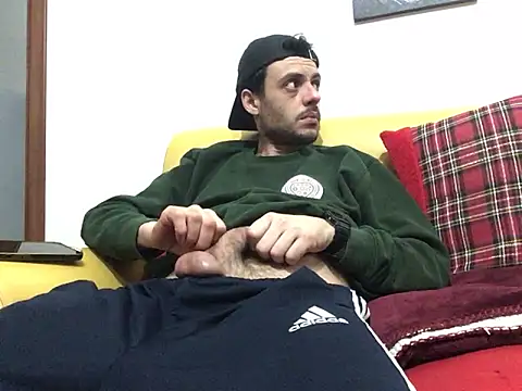 Snapshot of DragonPink chatting on February 10, 11:23 pm DragonPink online show from February 10, 11:23 pm