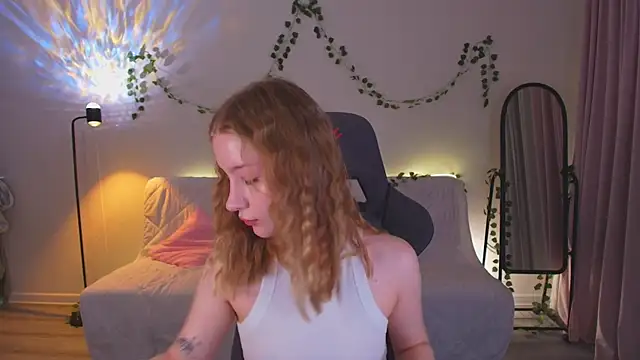 Snapshot of Eva_Davi chatting on October 12, 1:48 am Eva Davi online show from October 12, 1:48 am