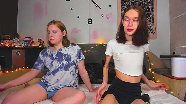 Snapshot of Calvin_and_Kevin chatting on January 19, 2:38 pm Calvin and Kevin online show from January 19, 2:38 pm