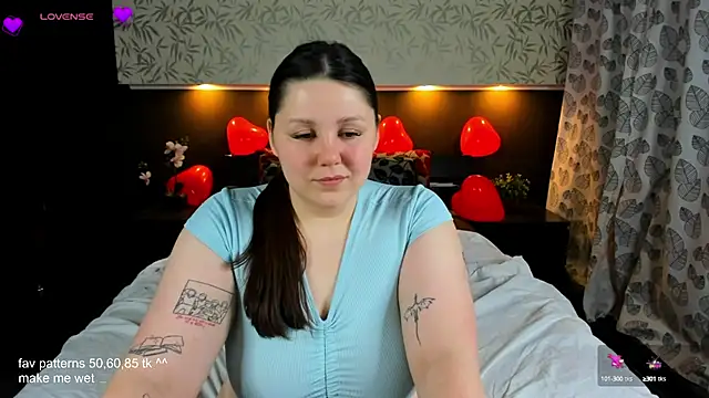 Snapshot of Ruth_Oliver chatting on February 22, 2:52 pm Ruth Oliver online show from February 22, 2:52 pm