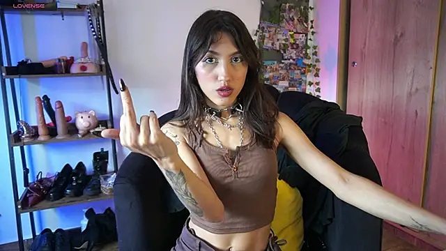 Snapshot of MissKorah chatting on November 19, 7:25 pm MissKorah online show from November 19, 7:25 pm