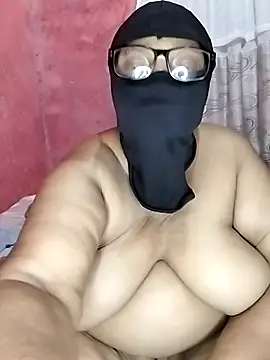 Snapshot of naughtygrannyXXX chatting on September 14, 7:35 pm naughtygrannyXXX online show from September 14, 7:35 pm