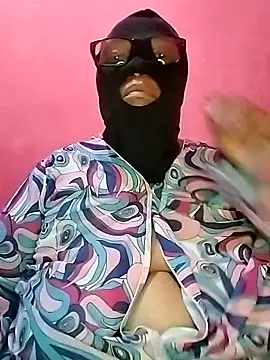 Snapshot of naughtygrannyXXX chatting on December 14, 6:12 pm naughtygrannyXXX online show from December 14, 6:12 pm