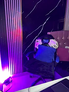 Ady 18 online show from November 22, 7:02 pm