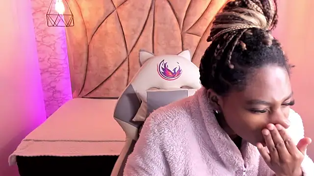 Queen perla  online show from January 21, 11:35 am