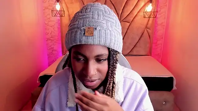 Queen perla  online show from February 16, 4:42 pm