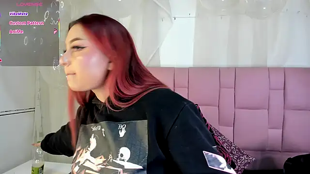 Snapshot of samantha-black chatting on October 21, 5:46 pm samantha-black online show from October 21, 5:46 pm