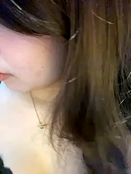 Snapshot of Hotellinh12 chatting on September 24, 4:54 pm Hotellinh12 online show from September 24, 4:54 pm